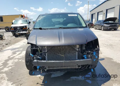 2015 Chrysler Town & Country Touring from USA, damaged, VIN 2C4RC1BG1FR577648